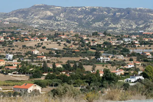 Akdeniz köyü panoramik manzaralı bir sonbahar güneşli