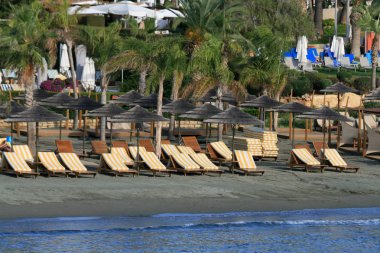 Kasım ayında boş Limasol plaj