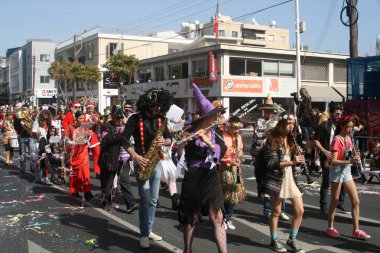 Limasol, Kıbrıs, 26 Şubat 2017: Yıllık Limasol karnaval, Grand karnaval geçit Başpiskopos Makarios III cadde üzerinde