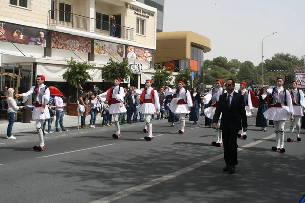 塞浦路斯利马索尔 2018年3月25日 马卡里奥斯 大道大主教希腊独立日游行 — 图库照片