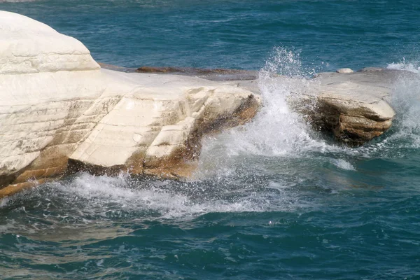 Rocce Bianche Sulla Spiaggia Agios Georgios Alamanos Limassol Cipro — Foto Stock