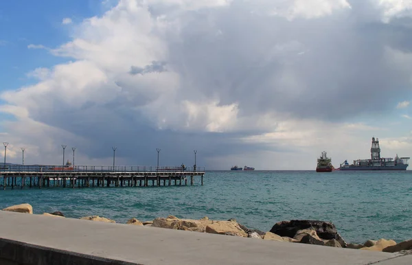 Limassol Siprus Februari 2019 Pemandangan Laut Mediterania Dengan Kapal Kapal — Stok Foto