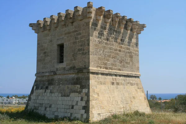 Pervolia Larnaca Cipro Aprile 2017 Torre Medievale Veneziana Regina Fronte — Foto Stock