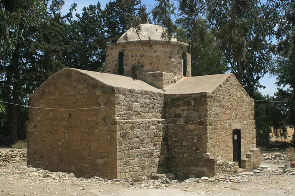 塞浦路斯帕弗斯阿切莱亚 2016年4月25日 阿吉奥斯 西奥多西奥 圣西奥多修斯 的老拜占庭教堂 — 图库照片