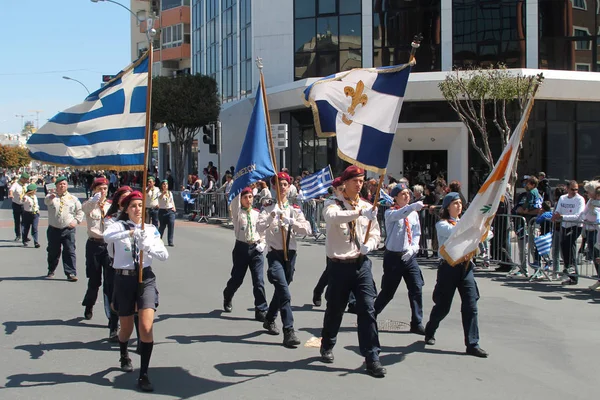 Limassol Chypre Mars 2019 Groupe Scout Uniforme Marchant Long Avenue — Photo