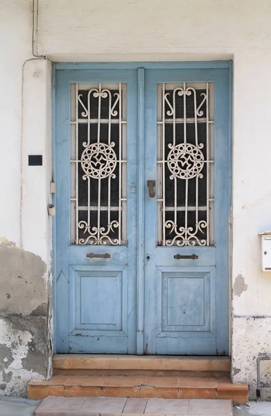 Retro Style Blue Wooden Front Door Glass Panels Metal Grates — Stock Photo, Image