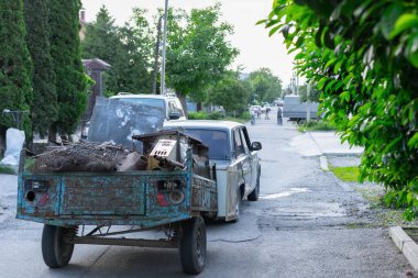 Arabayla hurda metal koleksiyonu