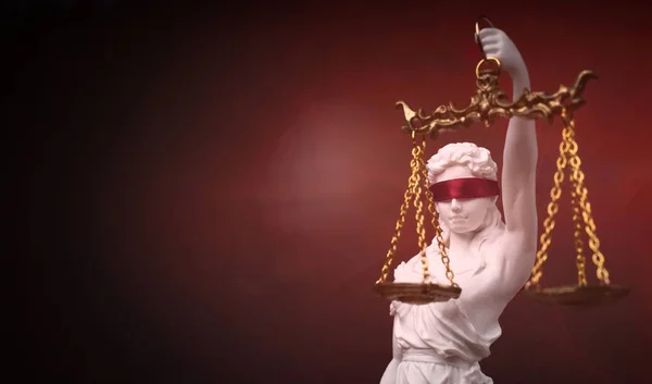 Justitia Kırmızı Gözbağı Olan Roma Adalet Tanrıçası Kopyalama Alanı Olan — Stok fotoğraf