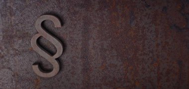 Grunge arka planında paragraf bölümü işareti. Kopyalama alanı olan panoramik resim.