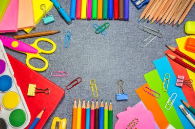 Eğitim veya okul geçmişine geri dön