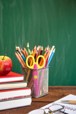 Eğitim veya okul geçmişine geri dön