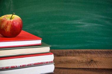 Eğitim veya okul geçmişine geri dön