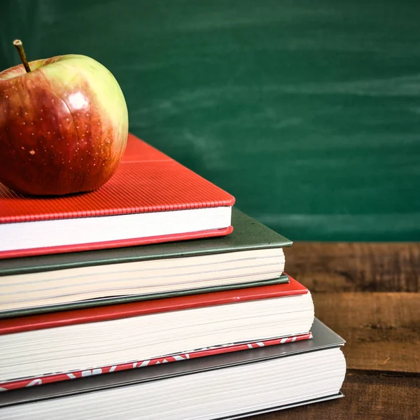 Eğitim veya okul geçmişine geri dön