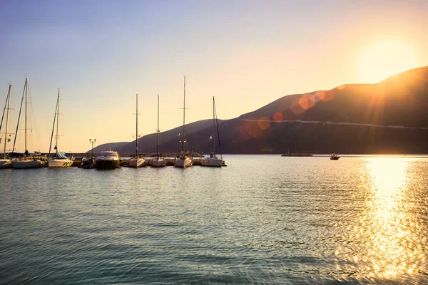Yunanistan Lefkada Adasındaki Vasiliki Vilage Limanında Güzel Bir Günbatımı — Stok fotoğraf