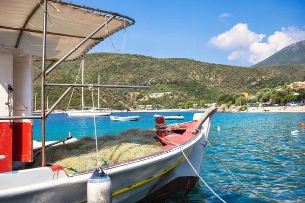 Yunanistan Lefkada Adasındaki Poros Körfezi Nde Küçük Bir Marinada Ağlı — Stok fotoğraf