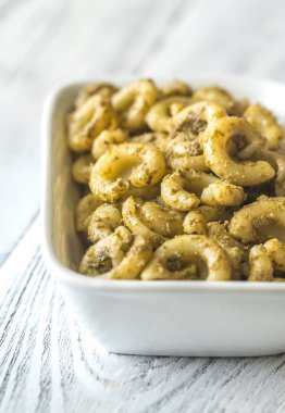 Pesto soslu makarna kase