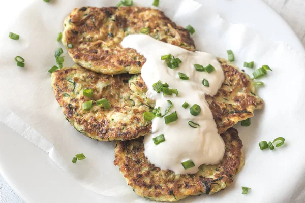 Beignets Courgettes Yaourt Grec — Photo