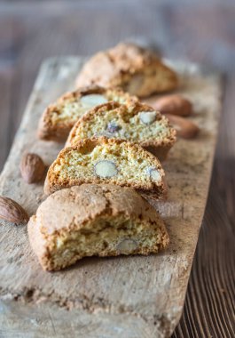 Cantuccini ahşap tahta üzerinde