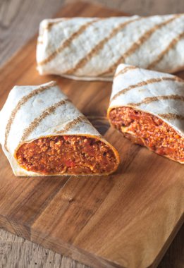 Burrito kıyma ile doldurulmuş
