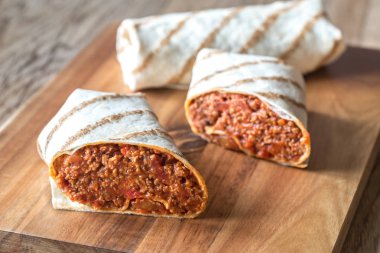 Burrito kıyma ile doldurulmuş