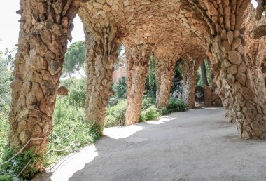 Park Guell, Barcelona taş sütunlar