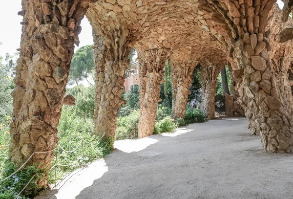 Park Guell, Barcelona taş sütunlar