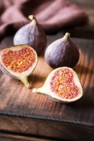 Fresh Figs Wooden Board — Stock Photo, Image