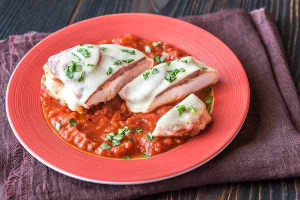 Kip Met Pepers Tomatensaus — Stockfoto