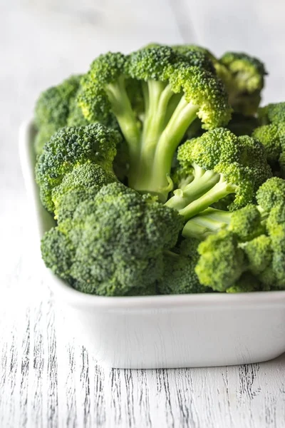 Färsk Broccoli Vit Skål — Stockfoto