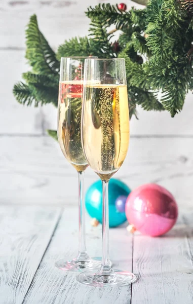 Två Glas Champagne Med Granen Gren — Stockfoto