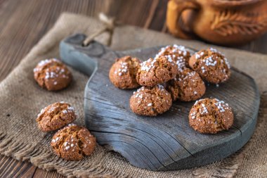 Amaretti di Saronno - İtalyan amaretto kurabiyeleri