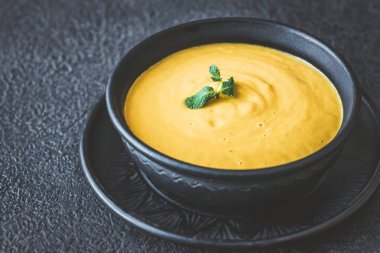 Mercimek Hindistan cevizi krem çorba
