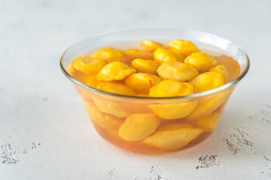 Cam kasede bir kase köfte kabağı.