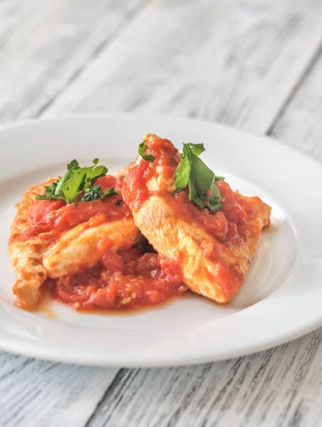 Domates soslu tavuk.