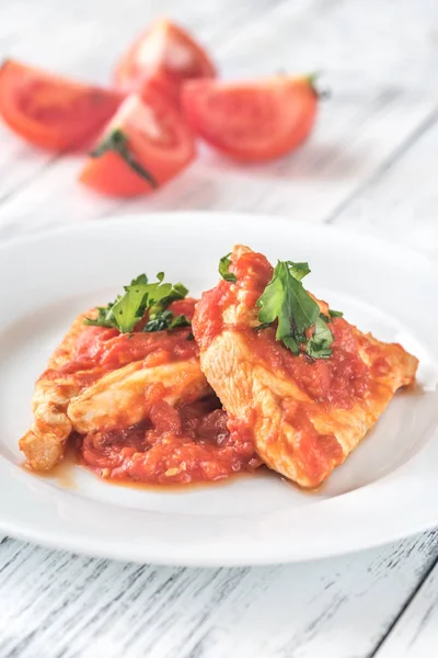 Domates soslu tavuk.