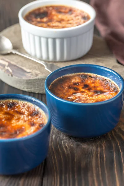 Creme Brulee Las Ollas Tabla Madera — Foto de Stock