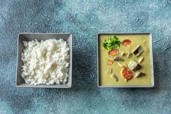 Thai grünes Hühnercurry mit Reis — Stockfoto