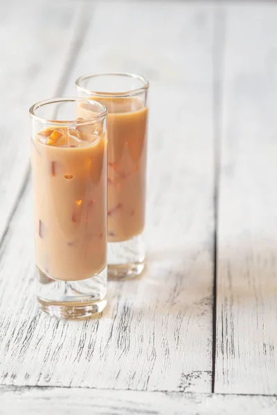 Due bicchieri di liquore alla panna irlandese — Foto Stock