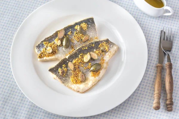 Baked sea bass with capers — Stock Photo, Image