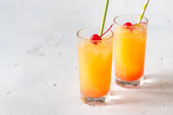 Tequila sunrise cocktails — Stock Photo, Image