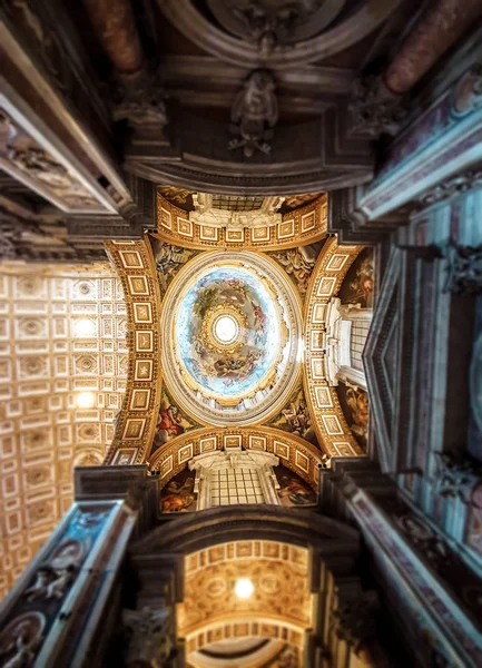 성 베드로 대성당의 내부 — 스톡 사진