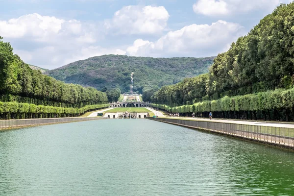 The Fountain of the Dolphins — Stock Photo, Image