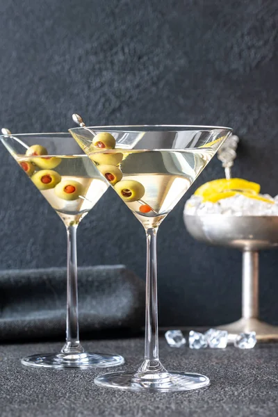 Två glas Martini cocktail — Stockfoto