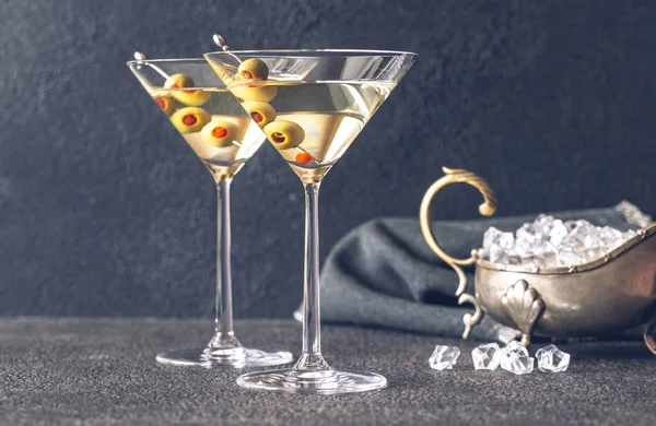 Två glas Martini cocktail — Stockfoto