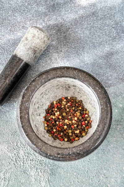 Grinding Peppercorn Mix Granite Mortar — Stock Photo, Image