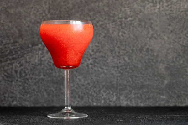 Classic Margarita Alla Fragola Sfondo Nero — Foto Stock