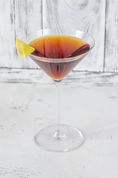 Bicchiere Cocktail Martinez Guarnito Con Scorza Limone — Foto Stock