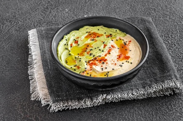 Bowl Guacamole Hummus Mix Fundal Negru — Fotografie, imagine de stoc