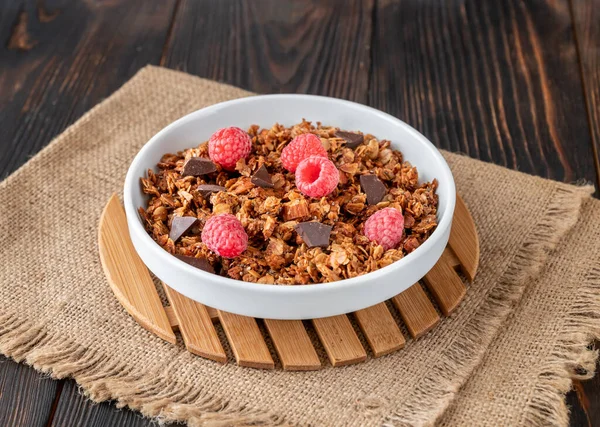 Skål Hemmagjord Granola Med Färska Hallon — Stockfoto