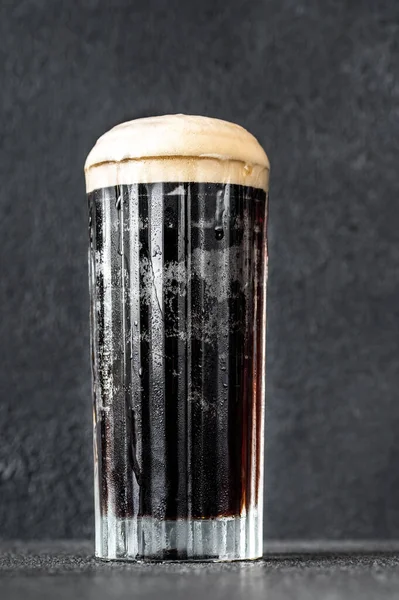 Bicchiere Cocktail Velluto Nero Realizzato Con Una Combinazione Robusto Champagne — Foto Stock